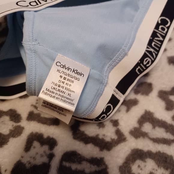 NWOT Calvin Klein Padded Bralette - Picture 6 of 6